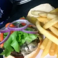 Snapdishの料理写真:Venison Burger ❤|Travさん