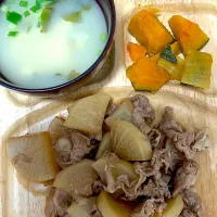 Snapdishの料理写真:豚バラ大根 カボチャの煮物 味噌汁 #ほんだし|まみさん