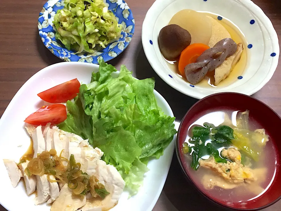 Snapdishの料理写真:よだれどり レタスと卵のチキンスープ 大根の煮物 春キャベツの塩昆布和え|おさむん17さん