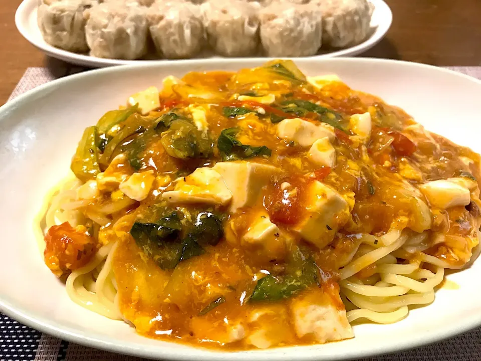 トマト麻婆豆腐麺。|ゆっちこさん