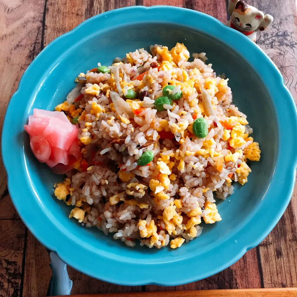 チャーハンのような炊き込みご飯 五穀米入り|Sacchinさん