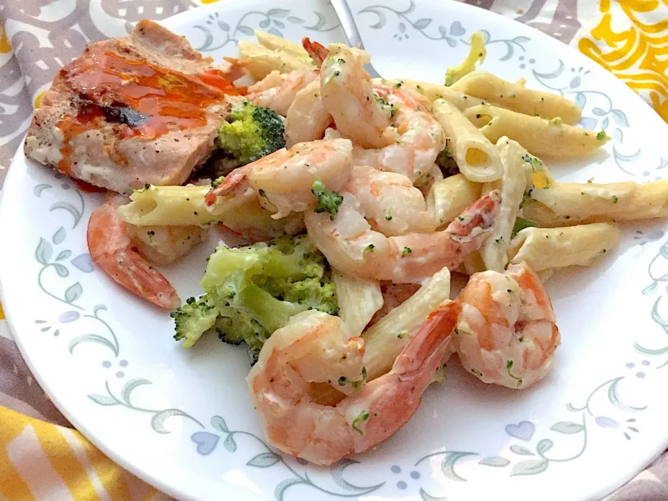 Salmon and Shrimp Alfredo|Kareem Boogieさん