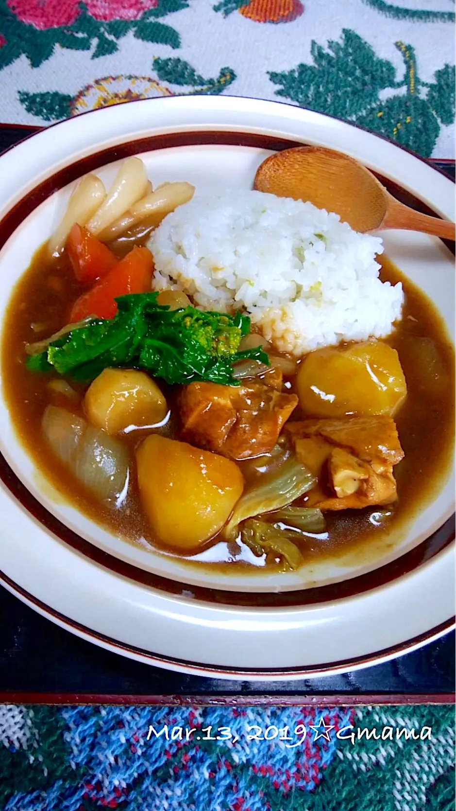 Gママの晩ごはん☆カレー🍛大根や白菜も入れました|kaoriさん