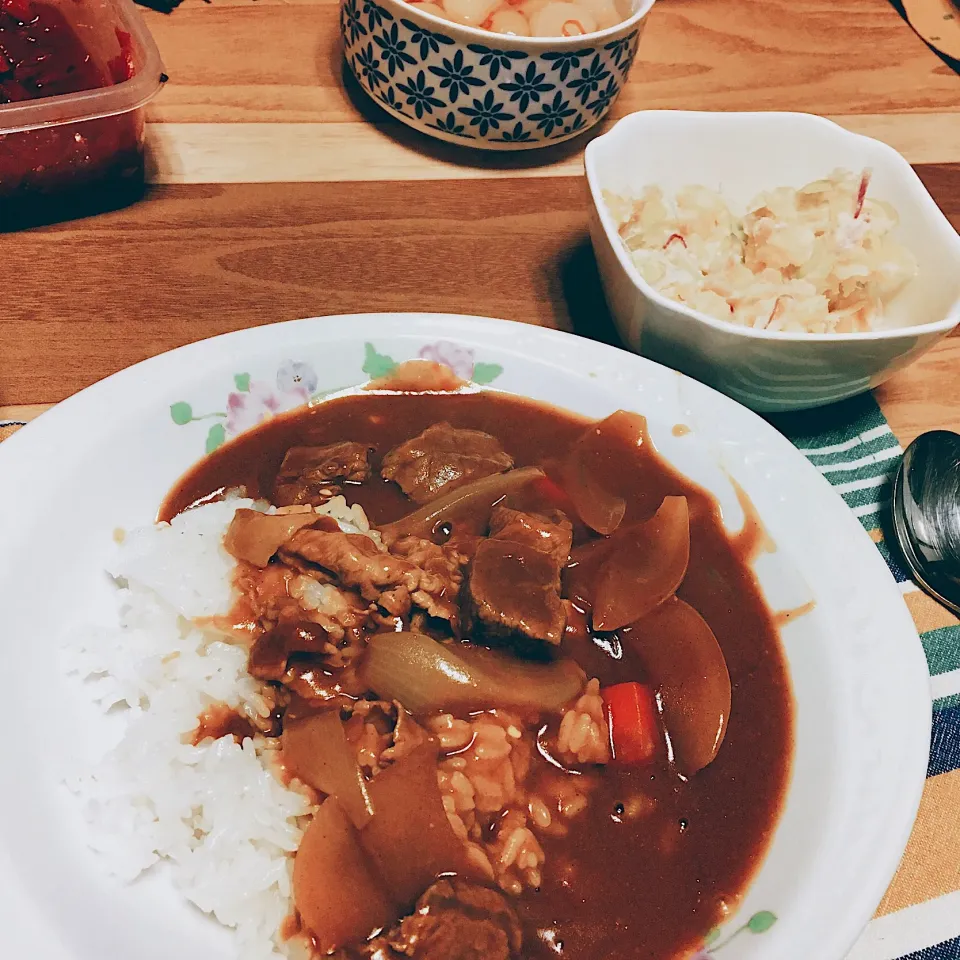 #カレーライス 🍛#ポテサラ

2019.3.13 主人作肉カレー！！美味しい。ありがとう😊|renharuruさん