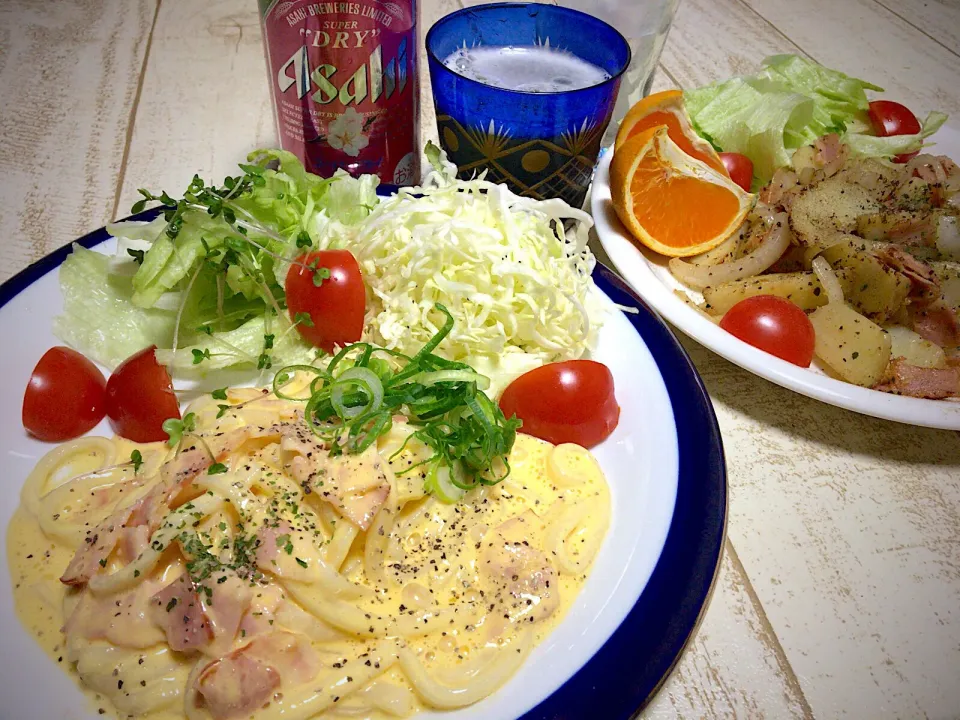 今日のズボラ男飯(*･ω･)新じゃが新たまジャーマンポテト&うまうまズボラカルボナーラうどん...♪|ひーちゃんさん