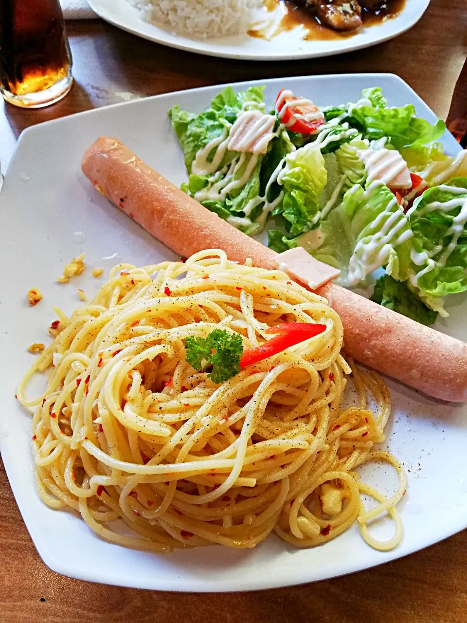 Spaghetti 🍝 + sausage|Frannyさん