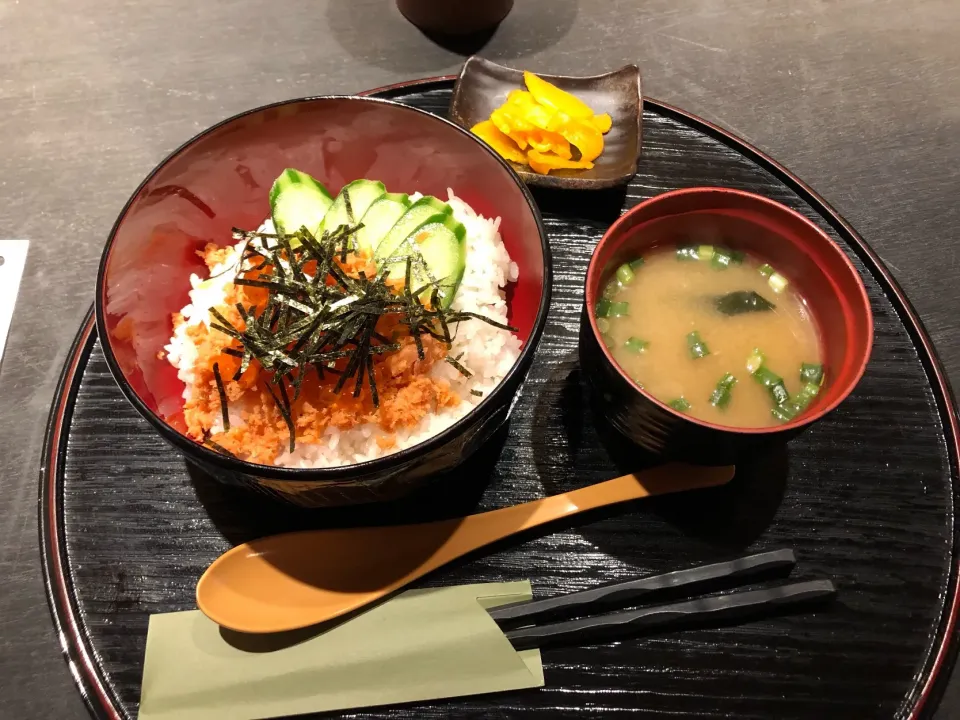 鮭いくら丼|しのぶさん