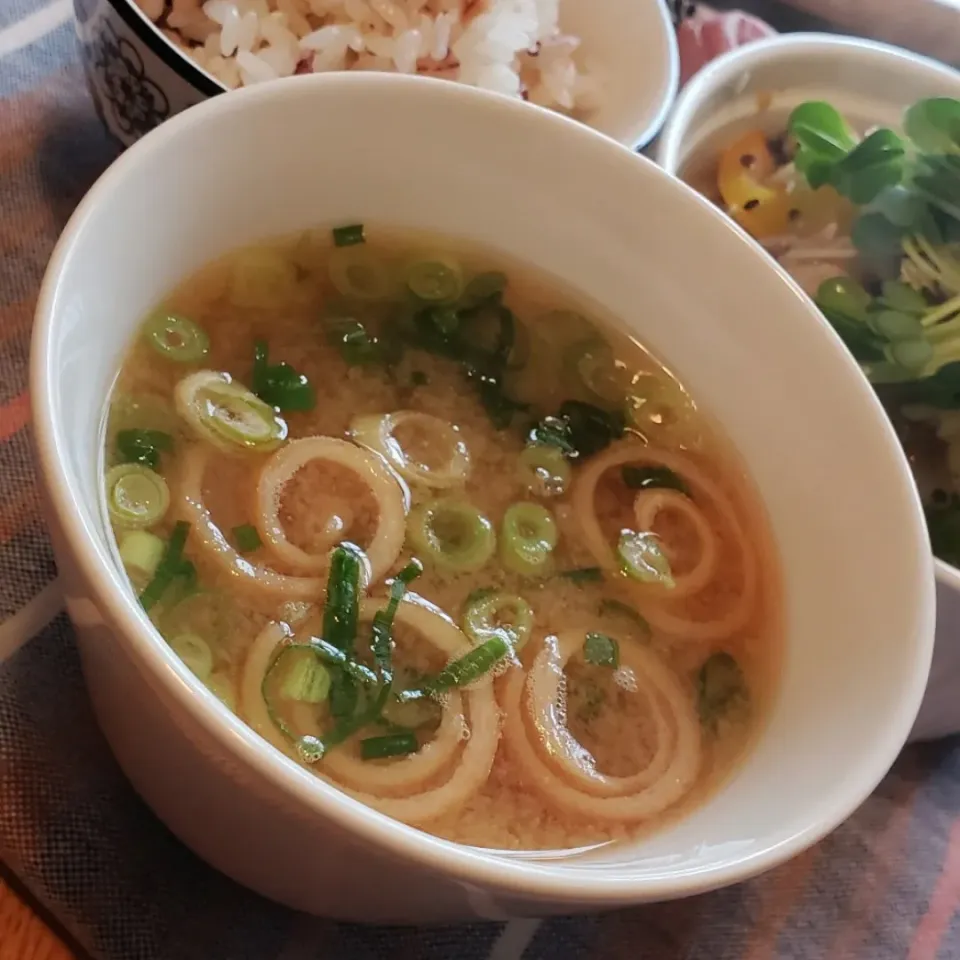 手焼き＊渦巻き荘内麩と葱のお味噌汁|mi_neneco♪さん