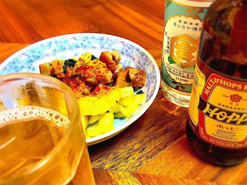 Snapdishの料理写真:みっけた〜赤ホッピー🍻気分は立飲み屋😋|ちまさん