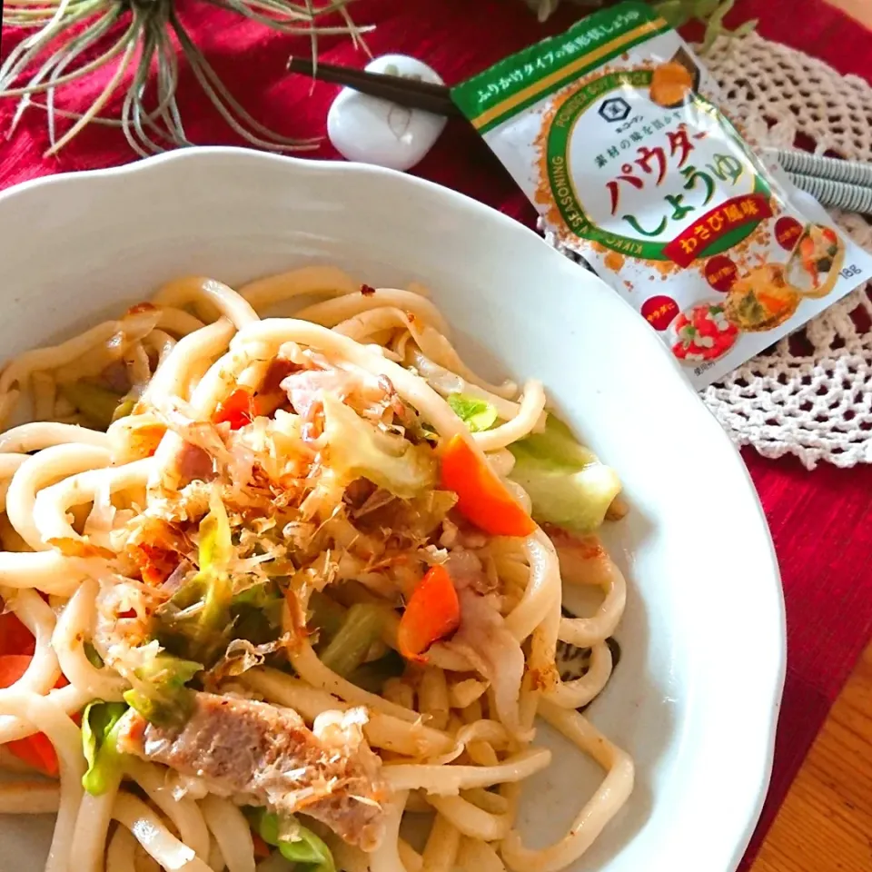 パウダー醤油で焼きうどん|とまと🍅さん