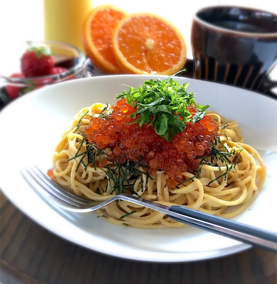 朝ごはんを食べよう😊デリカーボのいくらパスタで朝ごはん🐟|あしゃぱんさん