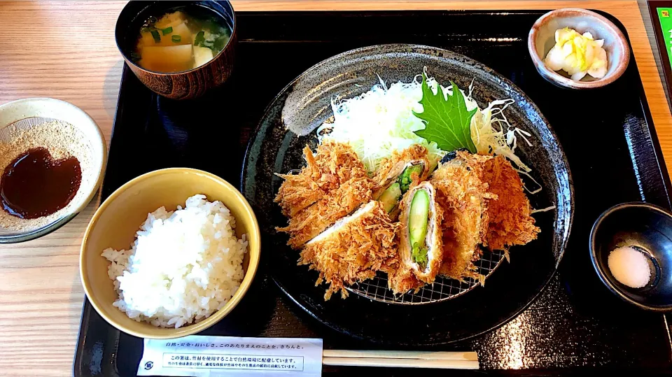 ドンかつ屋さんの日替わり定食！友達と❣️|Hi-Niさん