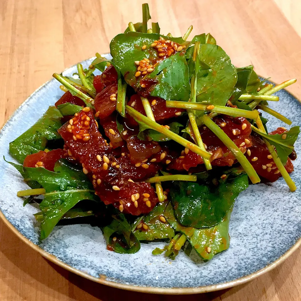 カツオとルッコラのユッケサラダ🥗🐟|べべべさん