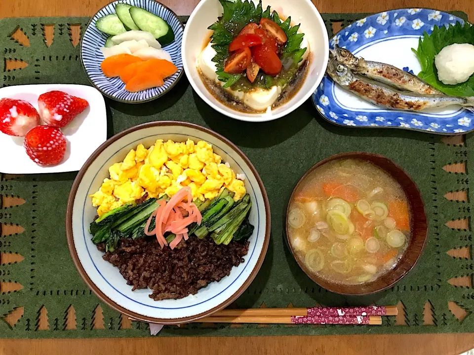 3色丼定食|ゆうかさんさん