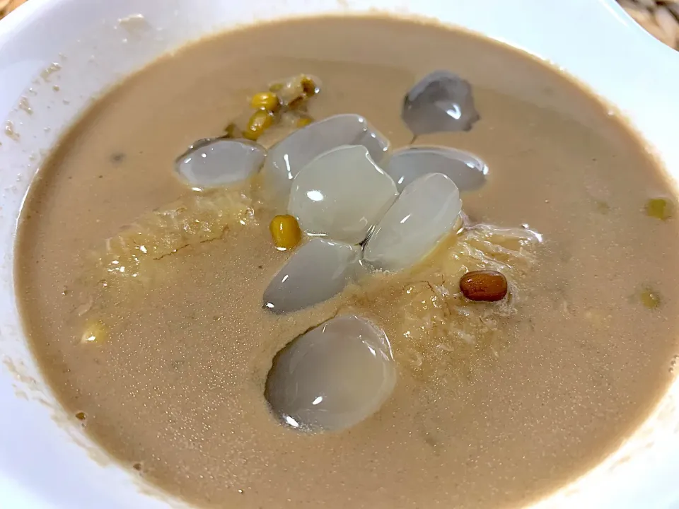 Snapdishの料理写真:Bubur kacang ijo & pisang kolangkaling|yeni kartikasariさん