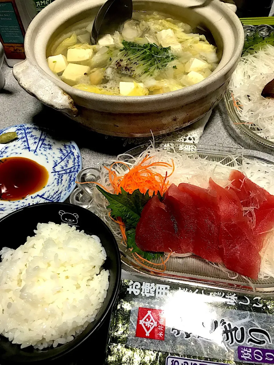 ヤッター！ツマが倍に増えてるーー！ #夕飯 白米、刺身、昆布出汁牡蠣白菜豆苗湯豆腐|ms903さん