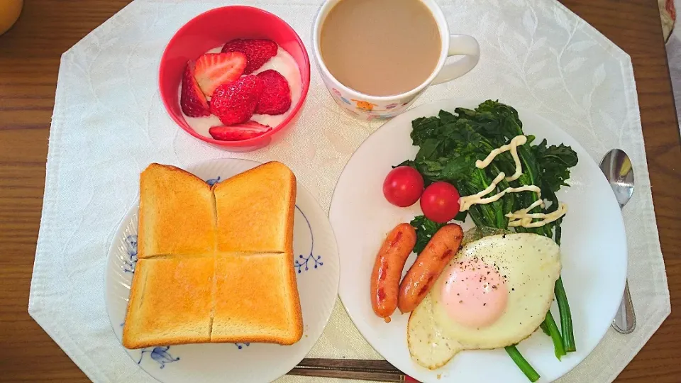 Snapdishの料理写真:3/16の朝食
フライパン一つで蒸し料理した朝ごはん|卯月さん