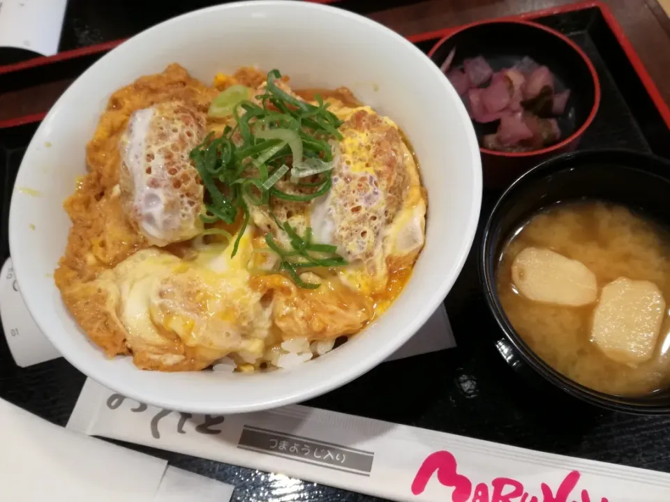 お昼は、牡蛎とじ丼☆|Kojiさん