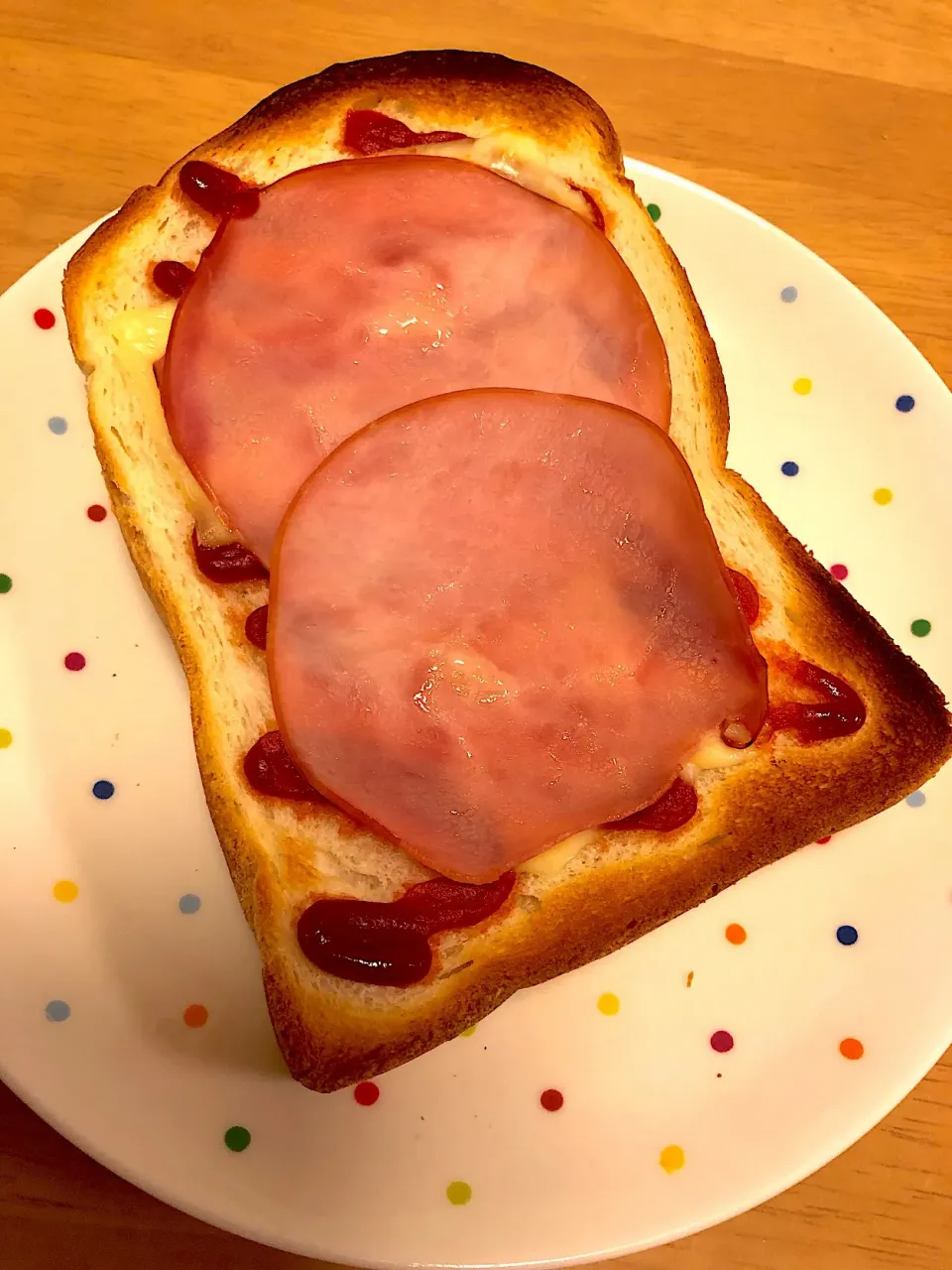 Snapdishの料理写真:ハムチーズトースト🧀🐽|よこ☆よこさん