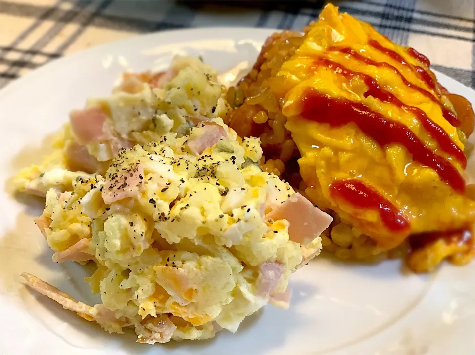 ポテトサラダとオムライス🥰|きっきー🥰さん