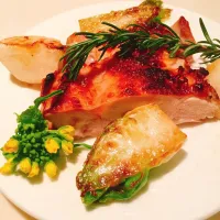 Snapdishの料理写真:マリナードチキン🍋 蕾菜と蕪焼き添え|brad roseさん