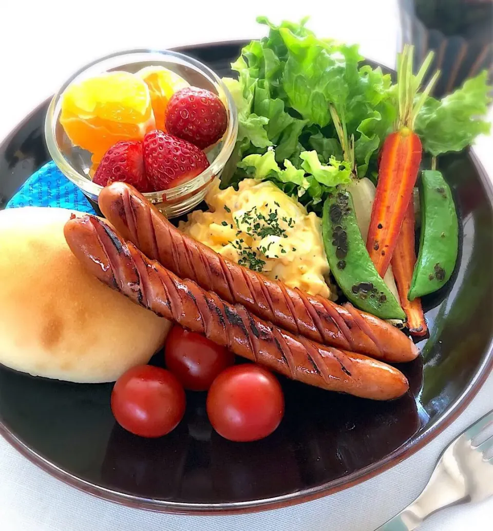 Snapdishの料理写真:朝ごはんを食べよう🤗ソーセージのワンプレート朝ごはん🐖😊|あしゃぱんさん