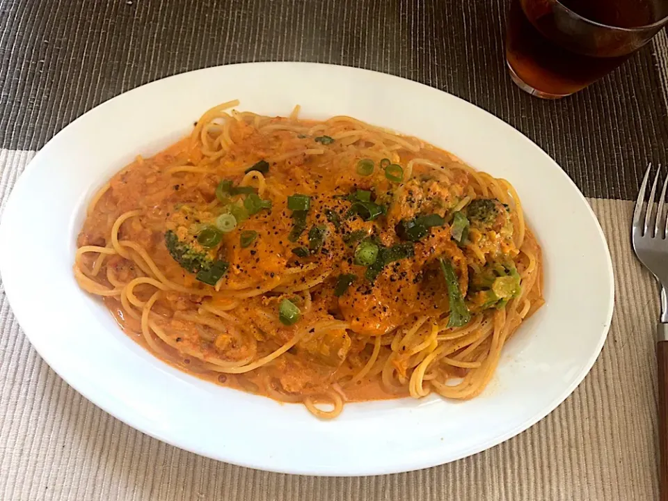 Snapdishの料理写真:生うにのトマトクリームパスタ🍅|ゴンさん