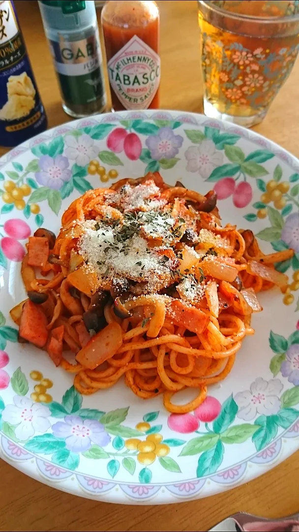 生麺でナポリタン🍝|しまだ ちえこさん