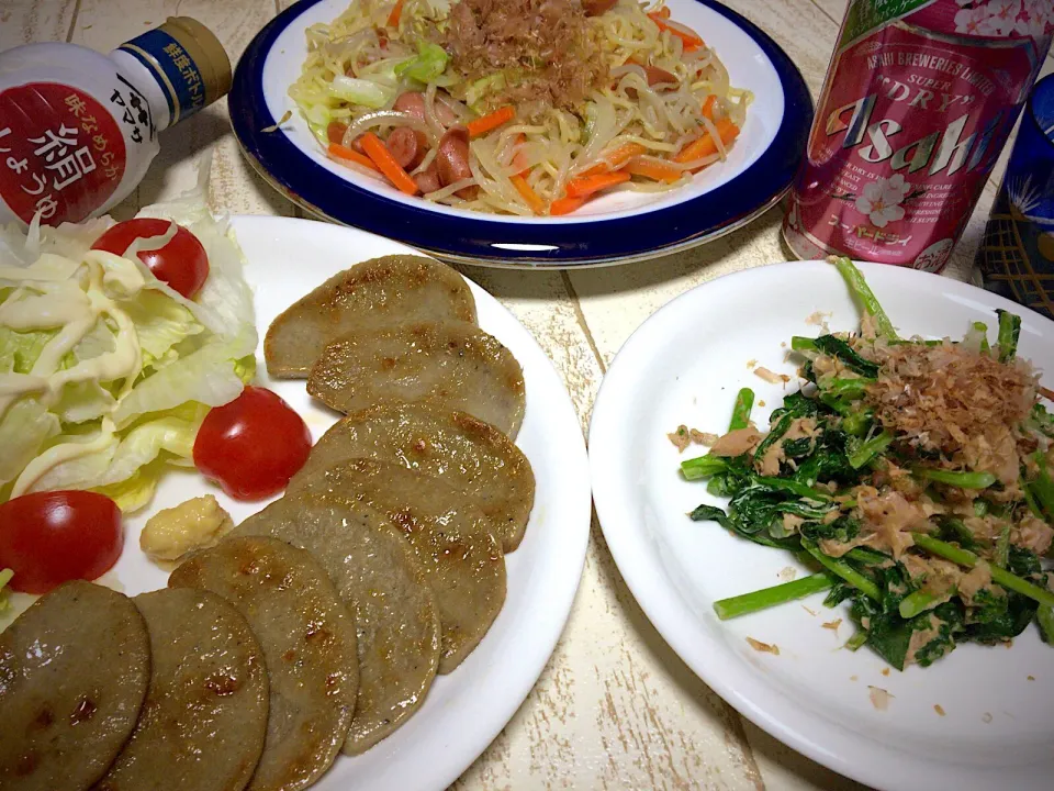 今日の男飯(*･ω･)夢咲菜とシーチキンのマヨ醤油炒め&黒はんぺんのごま油炒め&春限定ごま油香る塩だれ焼きそば...♪*ﾟ|ひーちゃんさん