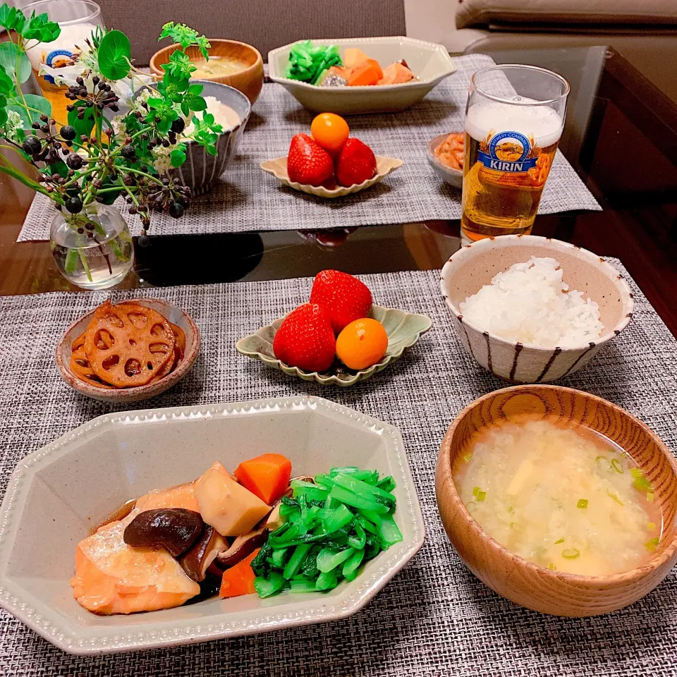 ✿鮭の治部煮
✿れんこんの黒酢きんぴら
✿大根と薄揚げの味噌汁|はらしおりさん