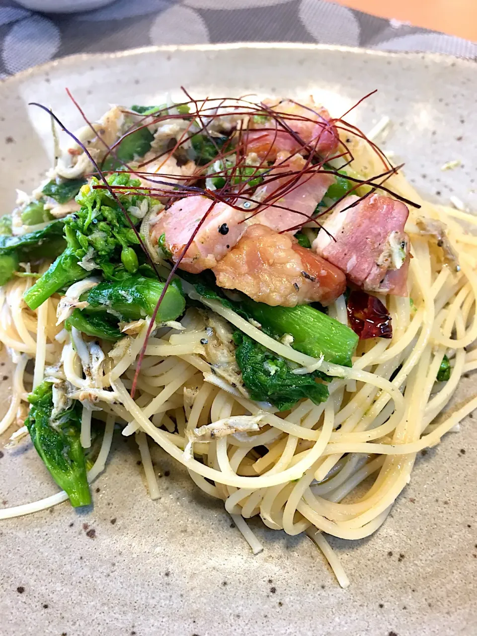 菜の花とベーコンのオイルパスタ🍝( 'ч'๑ )ŧ‹"ŧ‹"|MOMO-chan☻さん