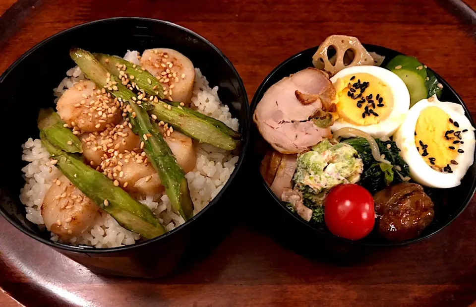 3月18日本日も息子弁当🍱帆立とアスパラのバターソテー丼🍜チキン巻き巻き🥓ほうれん草ともやしのナムル🥬きゅうり麺つゆ漬け🥒蓮根きんぴら🥘🍆麻婆茄子🍆プチトマト🍅ゆで卵🥚 #sandwich  #macaroni  #息子弁当  #サーモスランチジャー  #帆立のバター焼き #アスパラ#チキン #ほうれん草のナムル  #|Yukie  Toriseさん