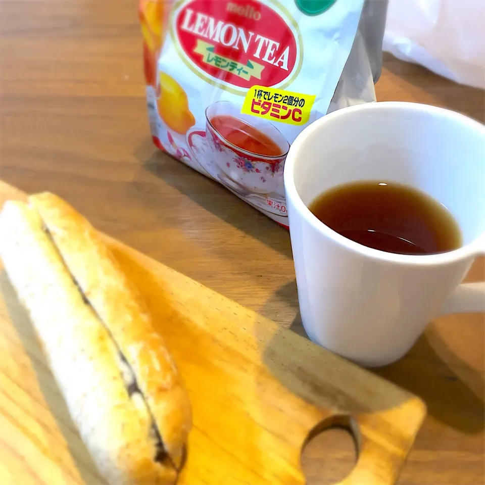 Snapdishの料理写真:朝にほっこり❤️ホットレモンティー☕️|harucaさん