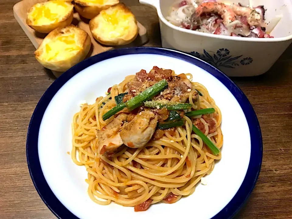 チキンとほうれん草のパスタ♫タコのマリネ|yummy tommyさん