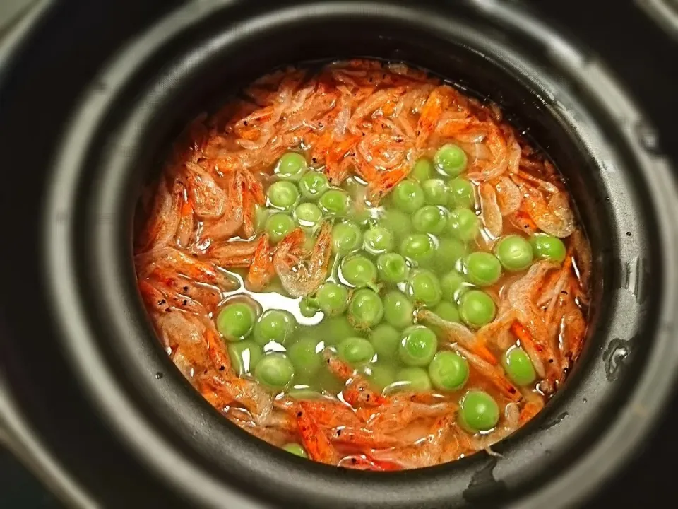 桜エビと豆の炊き込みご飯🍚|yokoさん