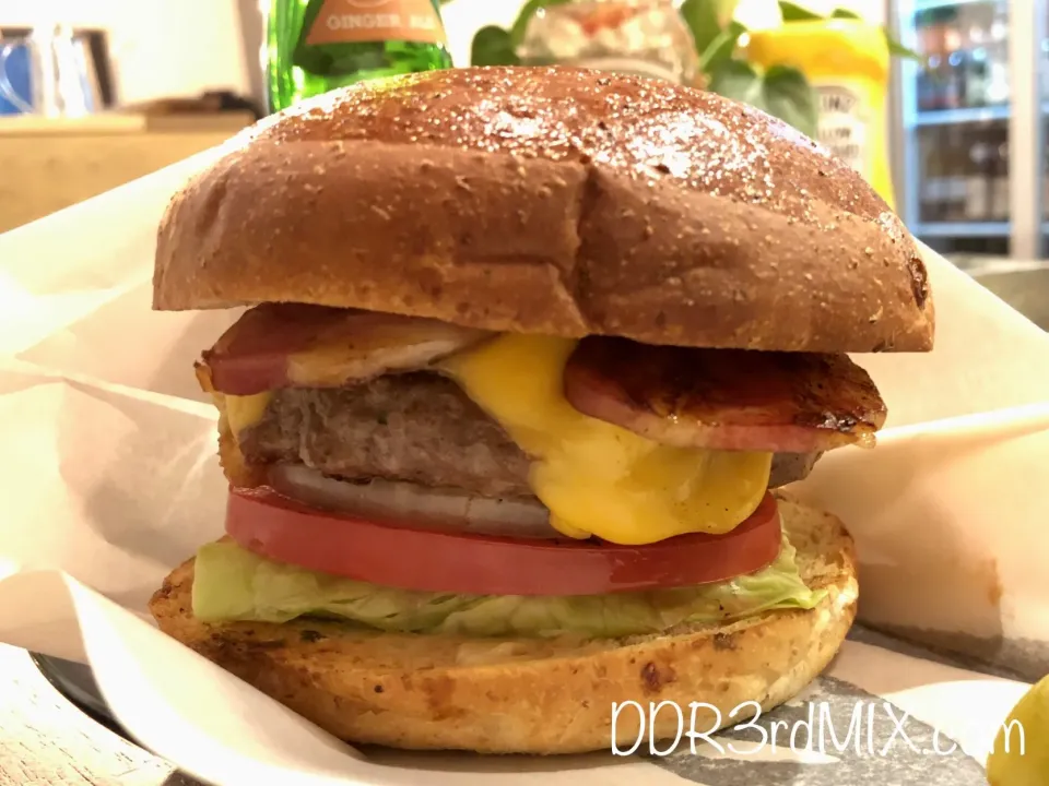 The Godburger でベーコンチーズバーガー|ddr3rdmixさん