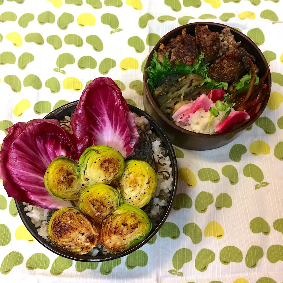 #vegan弁当 
コンニャクの唐揚げと芽キャベツ丼|makiko_aさん