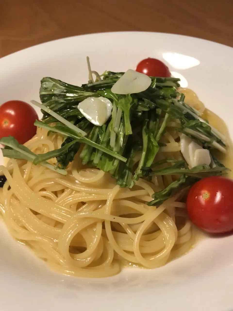 スキレット DE 梅こんぶ茶風味の水菜とミニトマトのスパゲティーニ #スキレット #パスタ #梅こんぶ茶|角康広さん