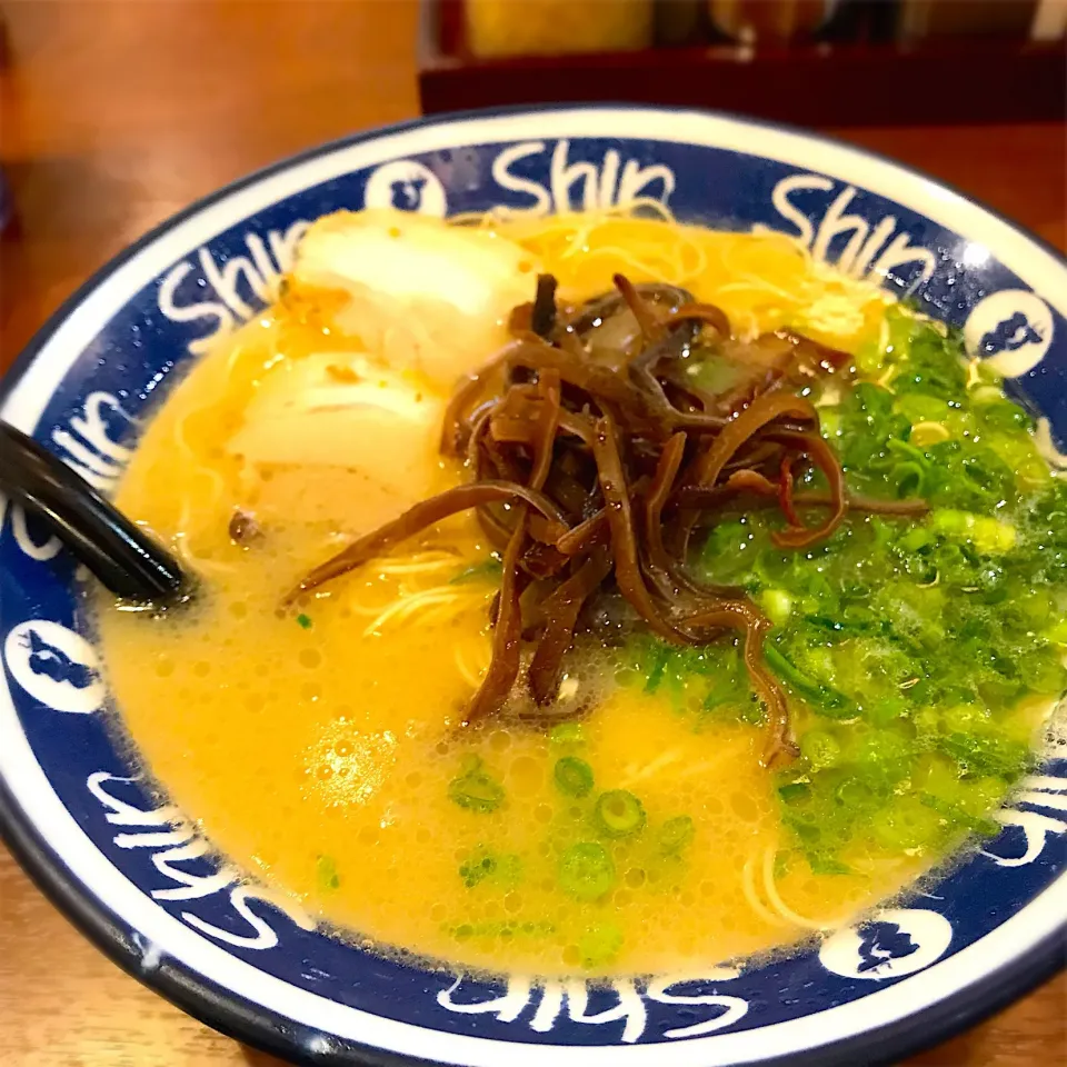 博多ShinShinラーメン
#博多らーめんShinShinKITTE博多店|ゆうめもさん