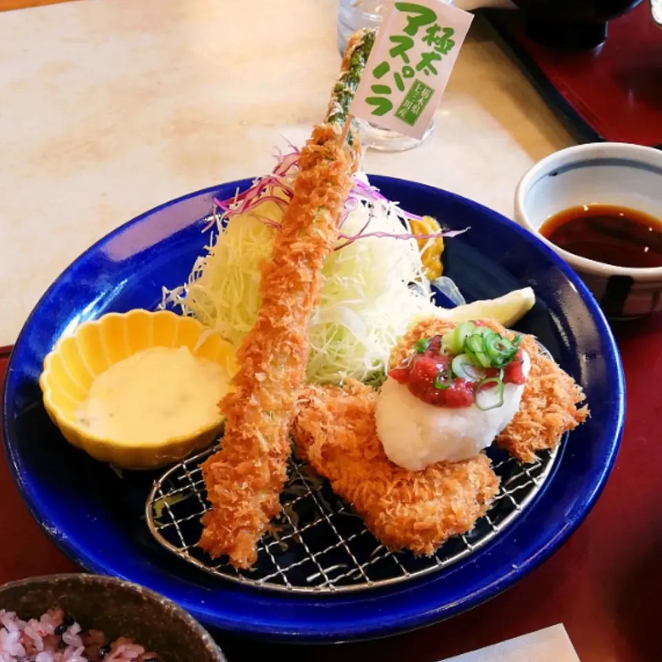 つくば王様豚ロースカツ 極太アスパラ定食(3/19)|海猫さん