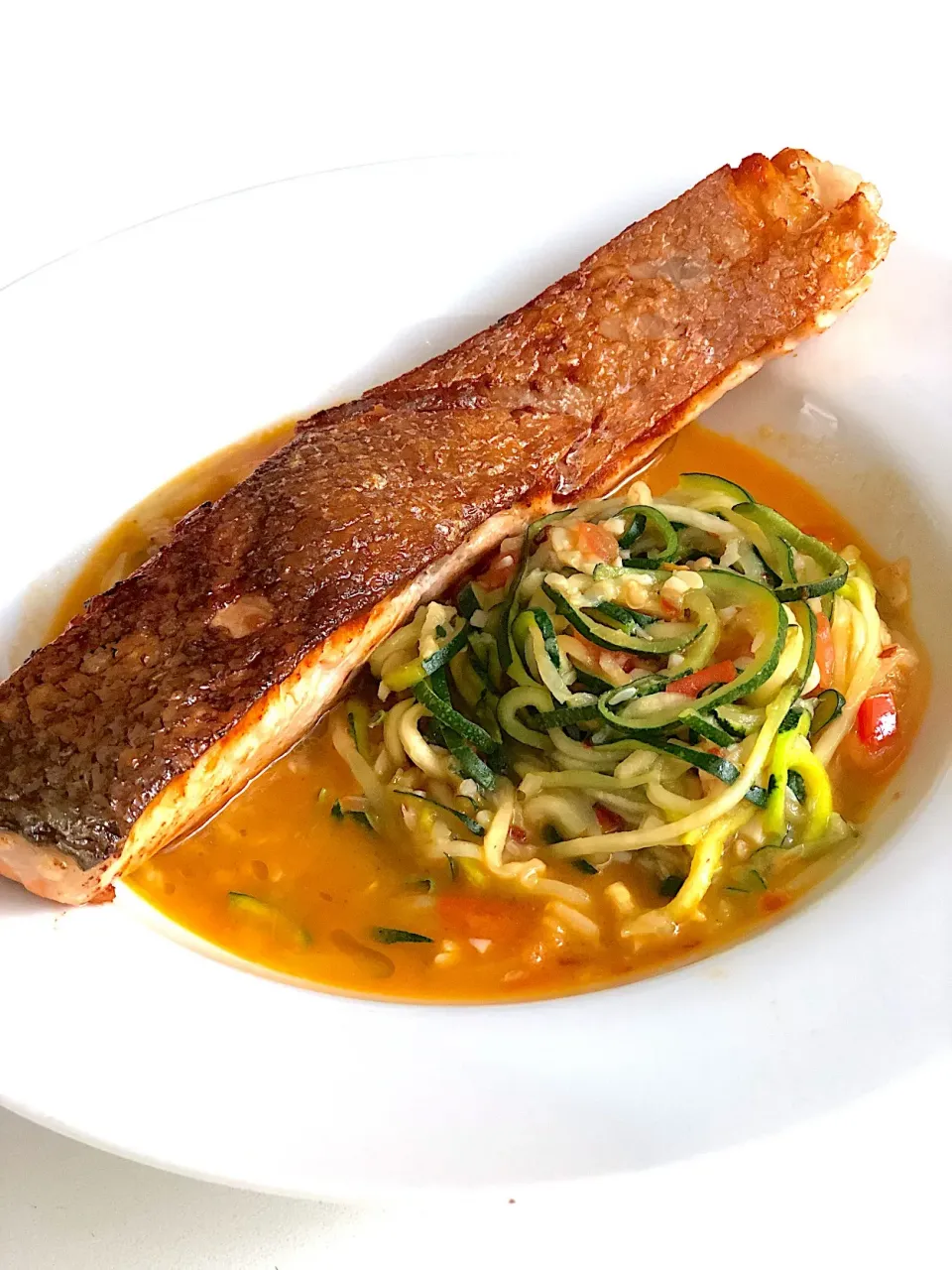 Pan fried crispy skin salmon with zoodles|12Dragonさん