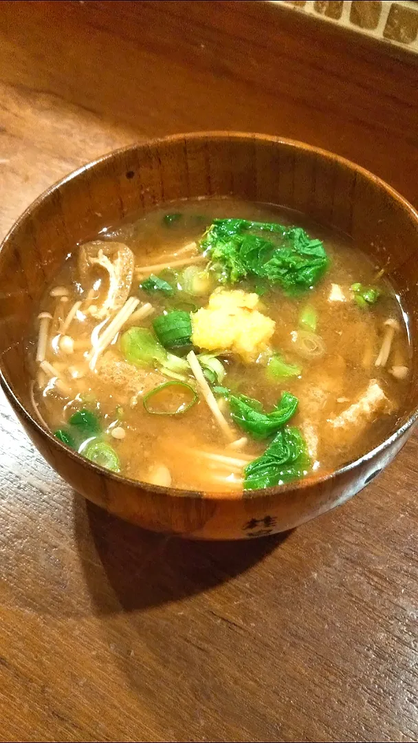 春のお味噌汁☺️
痩せ味噌玉使用✨
えのき・白菜・菜花・お揚げ
決め手は、ゆっこさんの柚子胡椒❤️
ごちそうさまでした❤️|きみちさん