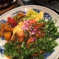 Snapdishの料理写真:白身魚とほうれん草の四川風スパイスカレー定食とワイン#スパイスで飲む#家飲み部#シャルドネ