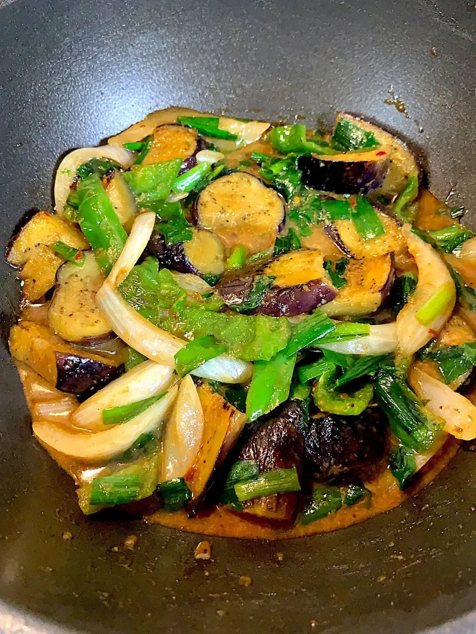 茄子🍆ピーマン、ニラ、新たまねぎの胡麻味噌炒め！|Yukihiko Ishidaさん