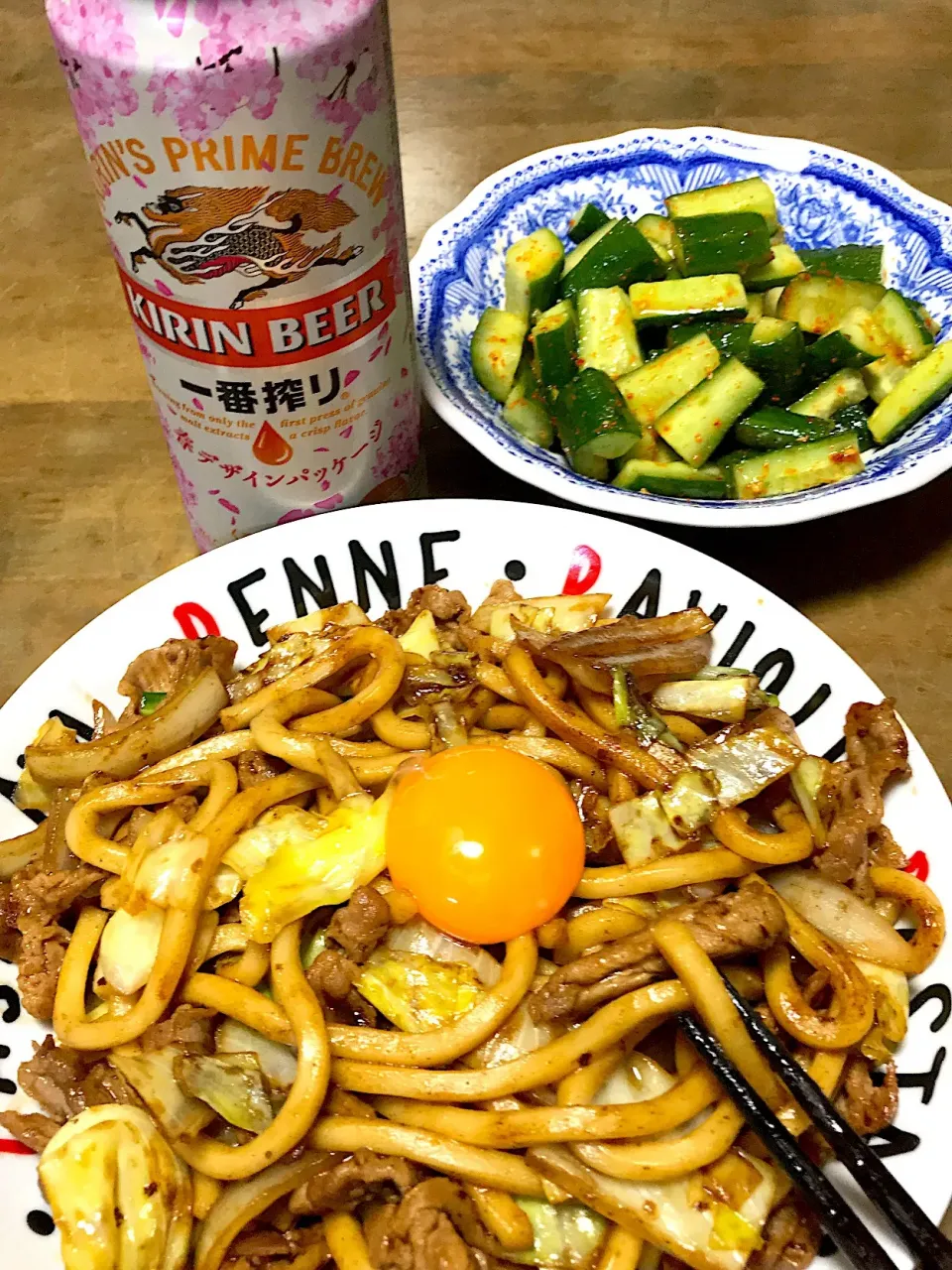 桜ビール🍺と焼きうどん、韓国風たたきキュウリ💖|Norio Fukudaさん