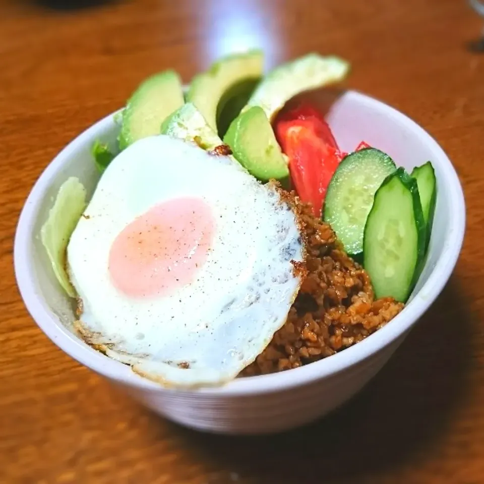 ズボラ飯！〜ロコモコ丼風〜|こっぺぱんさん