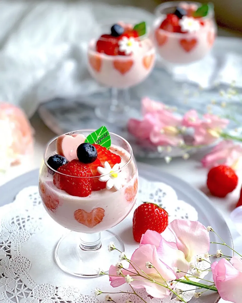 Snapdishの料理写真:🌸🍓🌸苺ミルクプリン🌸🍓🌸|lily_lily821さん