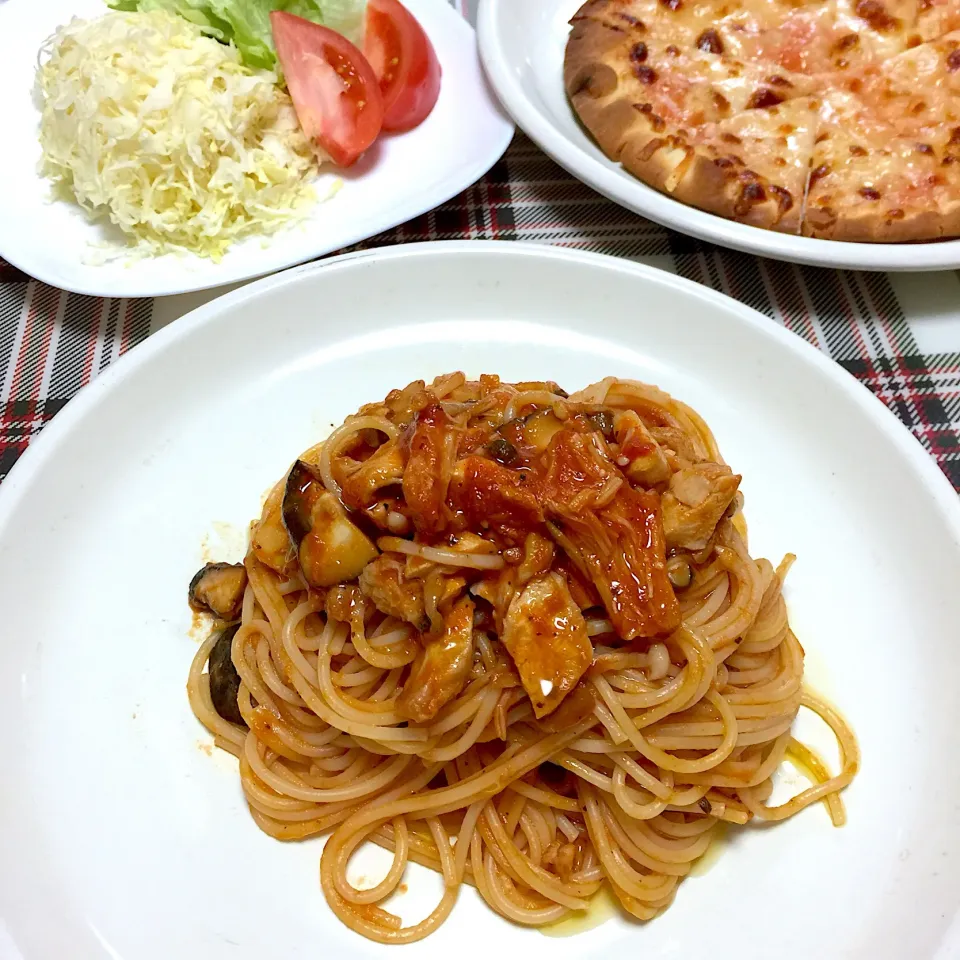 鶏肉とキノコのトマトソーススパゲティ|まみっこさん