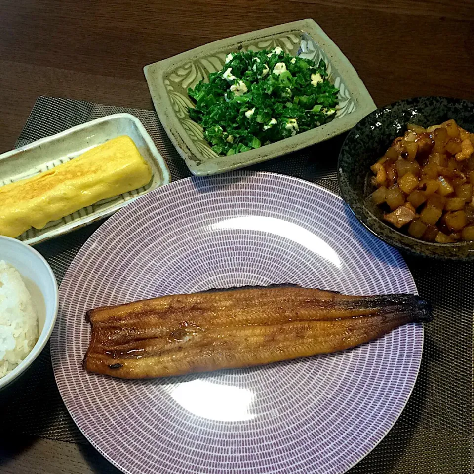 鰻
わさび菜とクリームチーズの和え物
ころころ大根と鶏肉の照り煮
だし巻き卵|モスグリーンさん