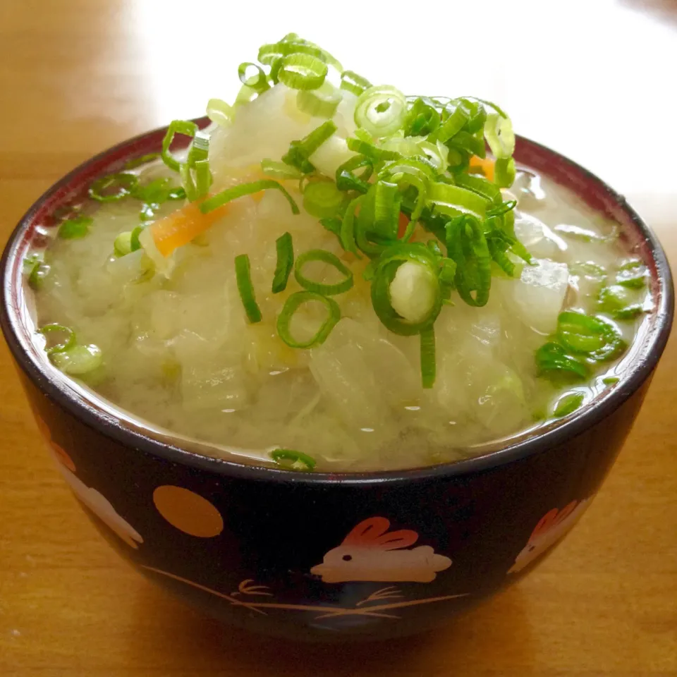 Snapdishの料理写真:具沢山味噌汁🍀今日は蒸し暑い感じの1日でしたよ〜😅💦|まいりさん